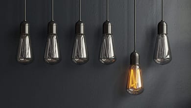 lamp idea concept glowing light blac 1 شفرة أوكام (بين الاستفادة المعرفية ورجل القش الطبيعاني)